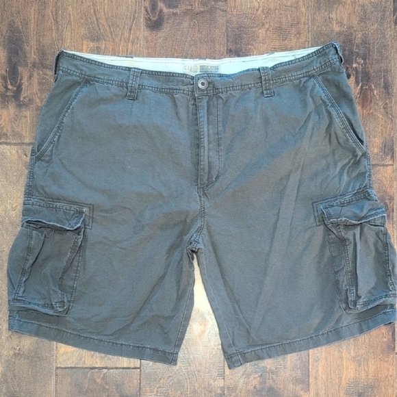 ⭐ 3/$12 ⭐ Men's Cargo Shorts - Picture 1 of 5